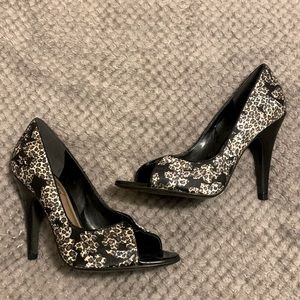 Carlos Heels Size 6.5